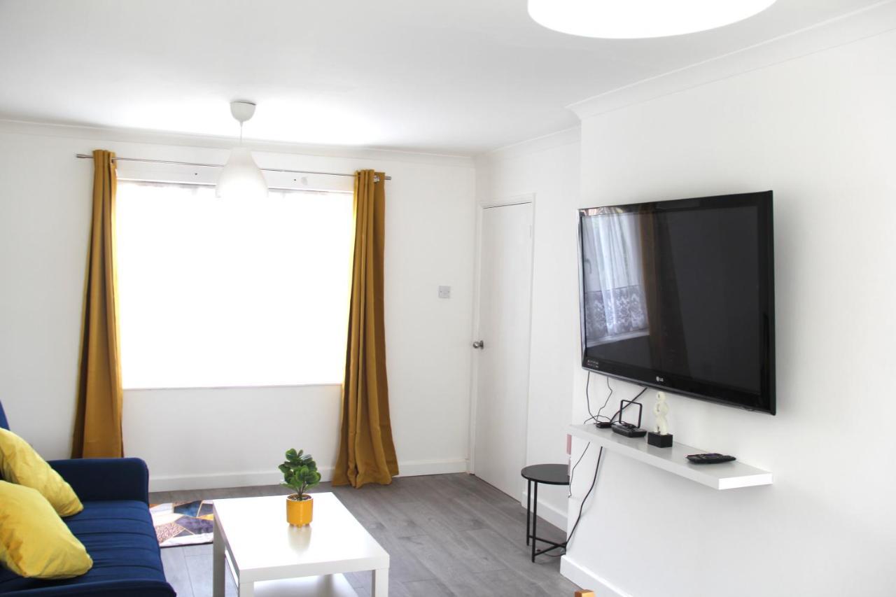 Coolfin House-Close To Excel, Contractors, Relocators, Paid Parking Villa Londres Exterior foto