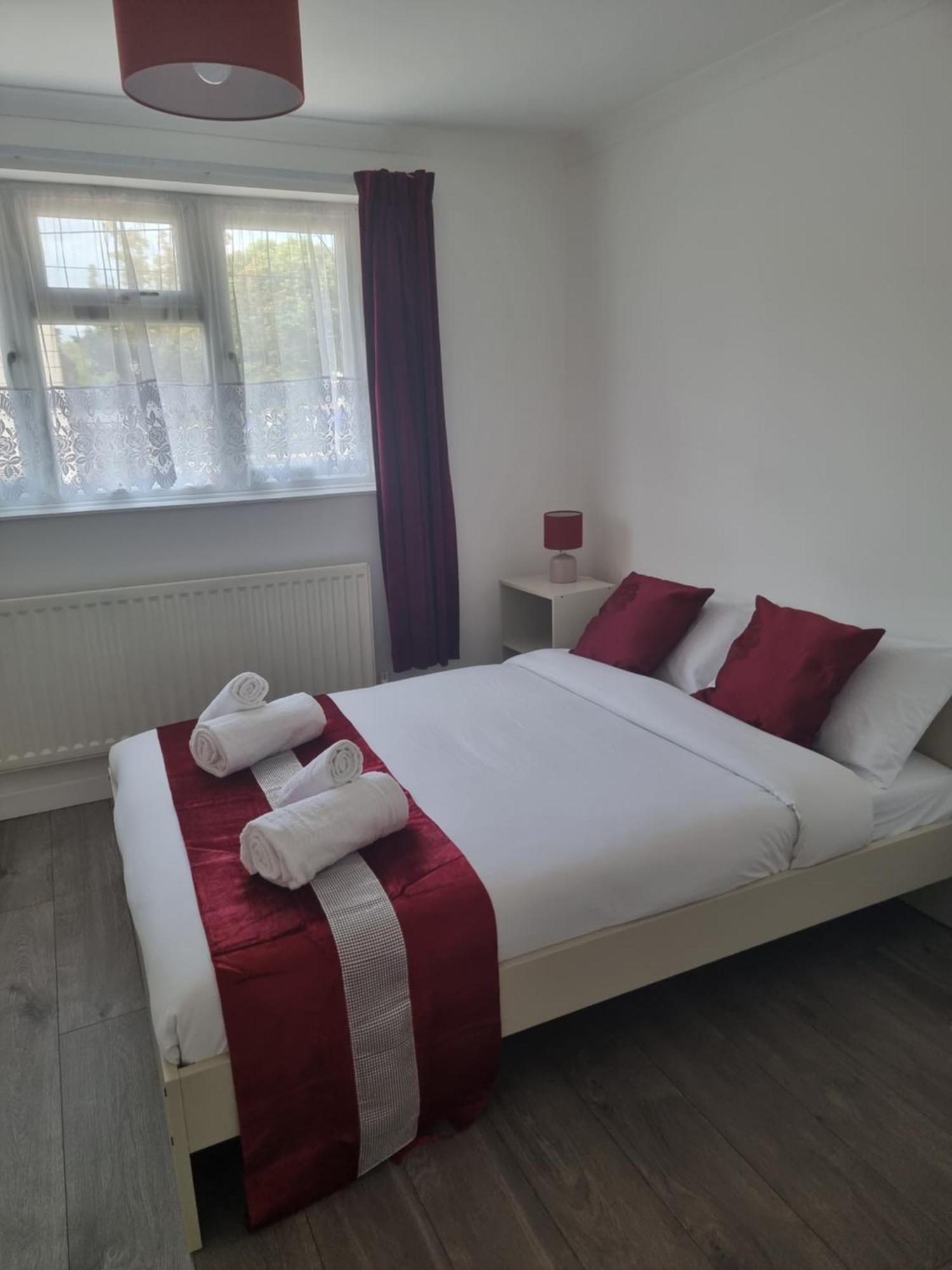 Coolfin House-Close To Excel, Contractors, Relocators, Paid Parking Villa Londres Exterior foto